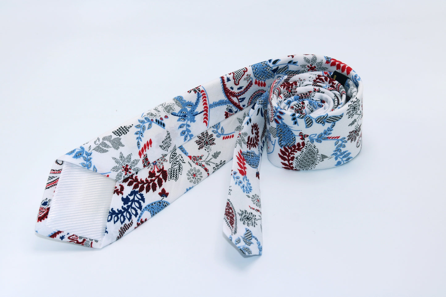 𝐏𝐀𝐔𝐋𝐎 𝐋𝐔𝐗𝐔𝐑𝐘 𝐓𝐈𝐄