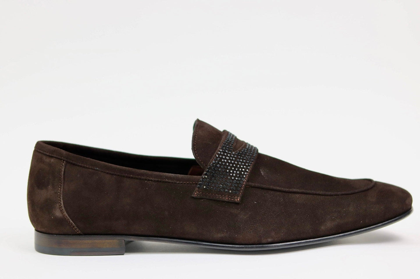 𝐓𝐇𝐄 𝐁𝐋𝐀𝐊𝐄 𝐂𝐎𝐌𝐅𝐘 𝐋𝐎𝐀𝐅𝐄𝐑𝐒