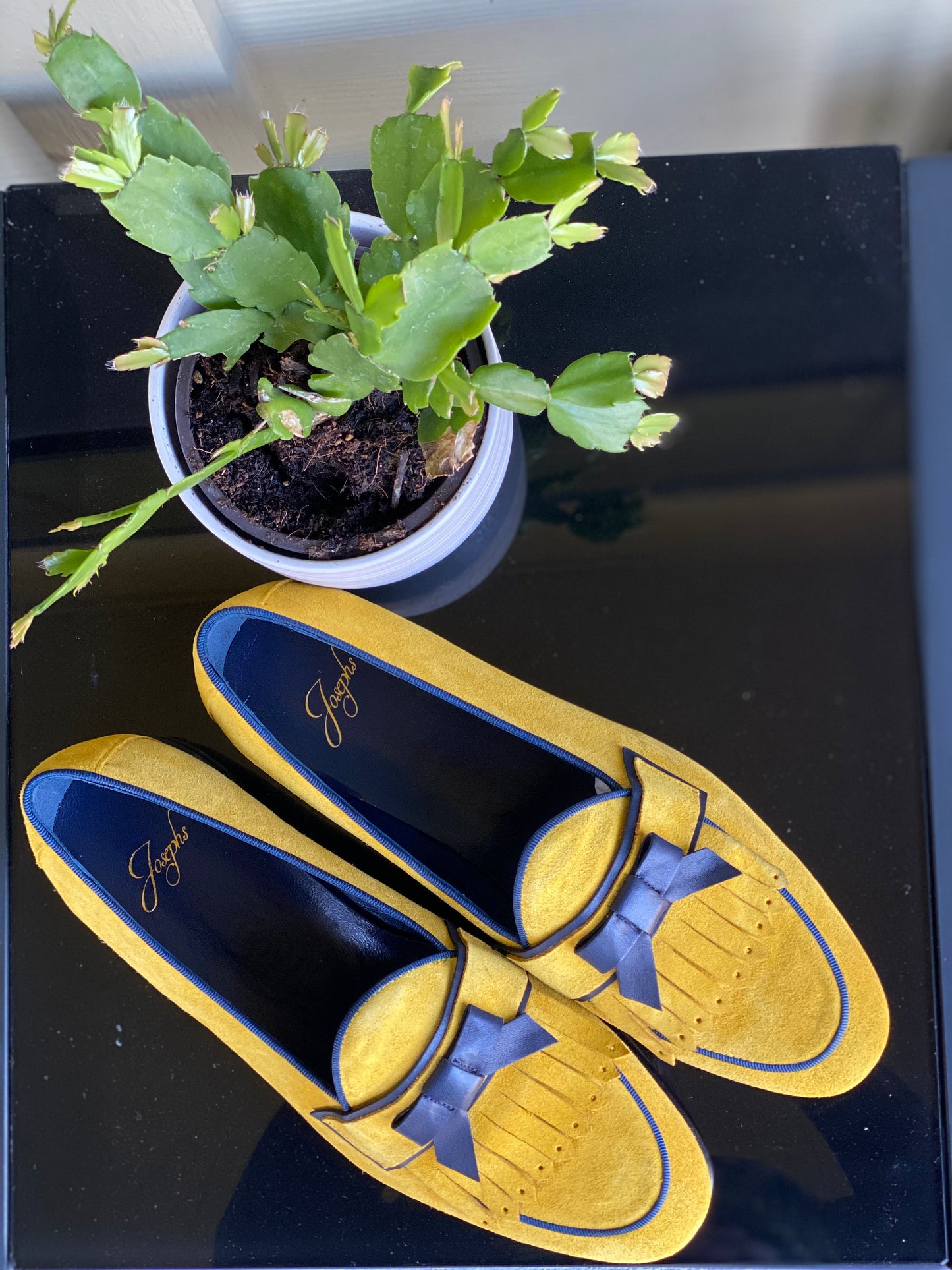 KNOT VAMP SUEDE PENNY LOAFERS