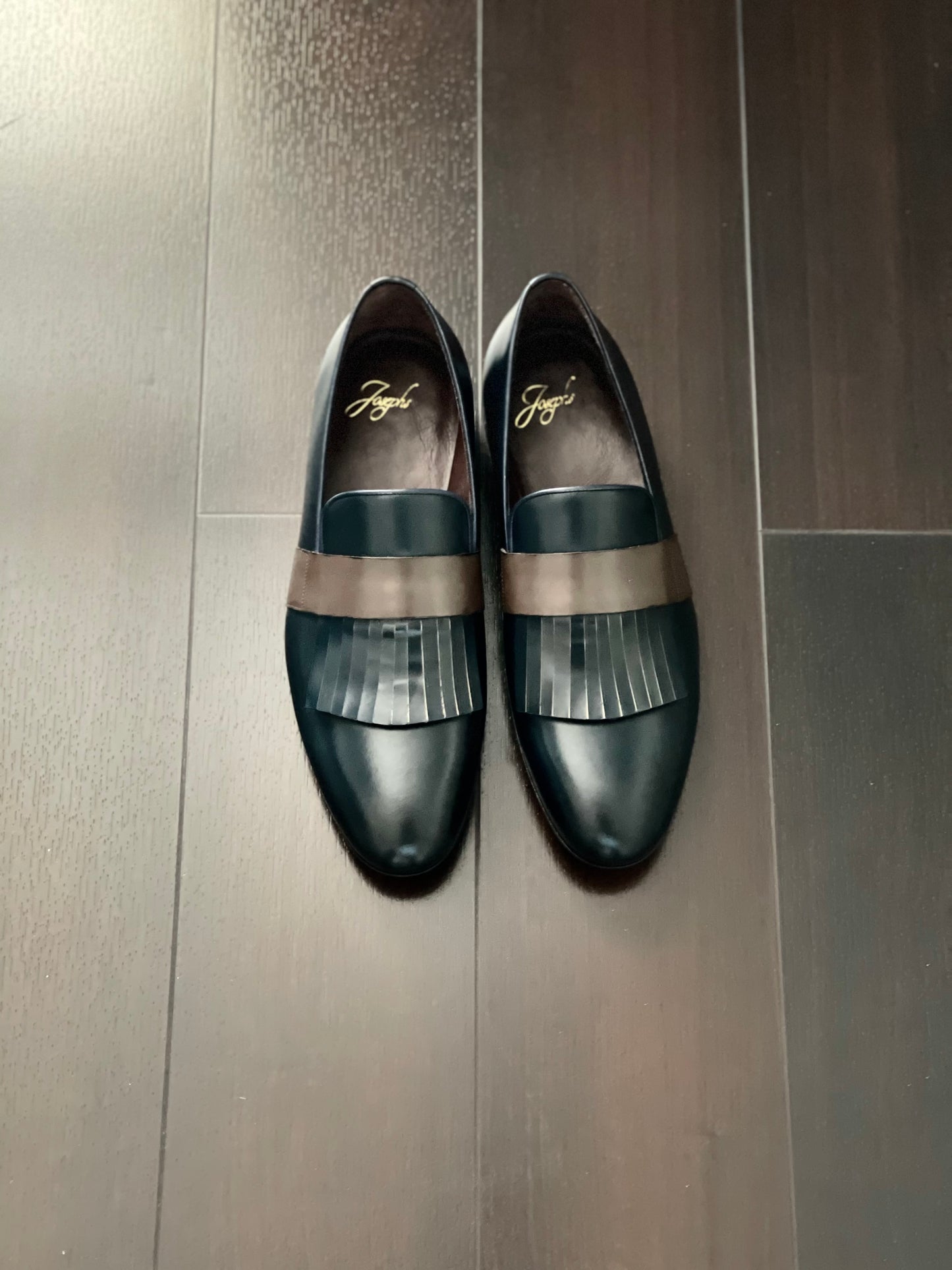 𝐕𝐀𝐋𝐄𝐍𝐂𝐈𝐀 𝐌𝐄𝐍𝐒 𝐂𝐇𝐎𝐈𝐂𝐄 𝐛𝐲 𝐉𝐎𝐒𝐄𝐏𝐇𝐒